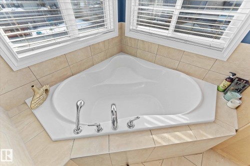 16 Silverstone Drive, Stony Plain, AB - Indoor Photo Showing Bathroom