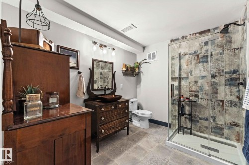 16 Silverstone Drive, Stony Plain, AB - Indoor Photo Showing Bathroom