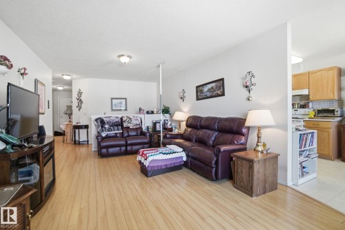 56 13320 124St, Edmonton, AB - Indoor Photo Showing Living Room