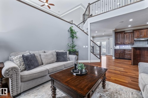 727 107A Street, Edmonton, AB - Indoor Photo Showing Living Room