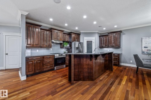 727 107A Street, Edmonton, AB - Indoor Photo Showing Kitchen