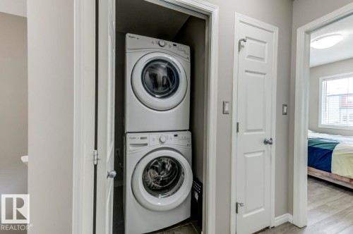 4317 Prowse Link Link, Edmonton, AB - Indoor Photo Showing Laundry Room