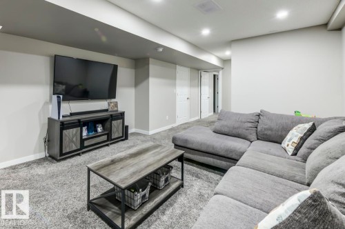 4317 Prowse Link Link, Edmonton, AB - Indoor