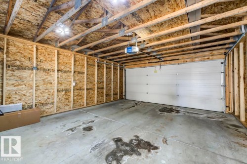 4317 Prowse Link Link, Edmonton, AB - Indoor Photo Showing Garage