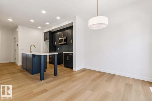 46 710 Mattson Drive, Edmonton, AB - Indoor Photo Showing Other Room