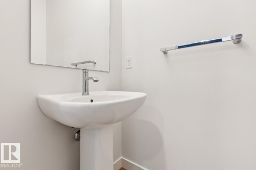 46 710 Mattson Drive, Edmonton, AB - Indoor Photo Showing Bathroom