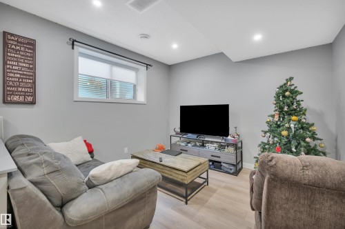 6215 Hampton Gray Avenue, Edmonton, AB - Indoor