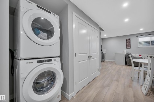 6215 Hampton Gray Avenue, Edmonton, AB - Indoor Photo Showing Laundry Room