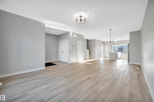 6215 Hampton Gray Avenue, Edmonton, AB - Indoor