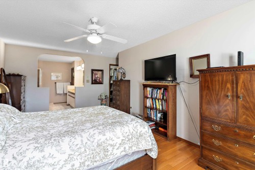 108 Ironwood Place, Edmonton, AB - Indoor Photo Showing Bedroom