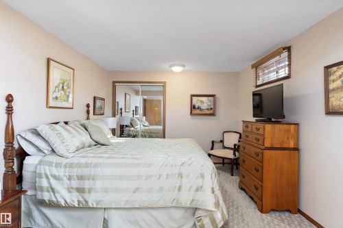 108 Ironwood Place, Edmonton, AB - Indoor Photo Showing Bedroom