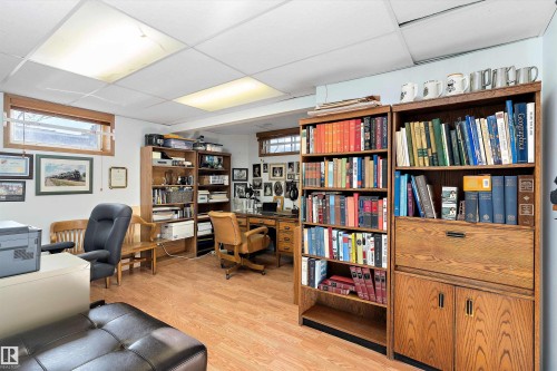 108 Ironwood Place, Edmonton, AB - Indoor Photo Showing Office