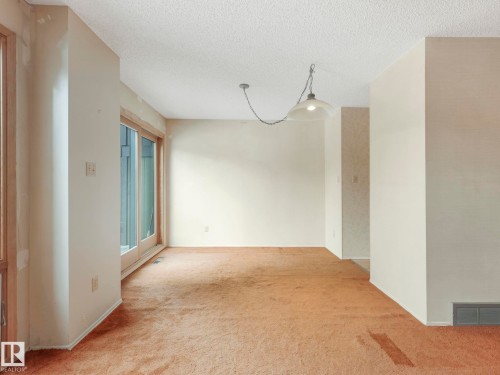 185 Hearthstone, Edmonton, AB - Indoor Photo Showing Other Room