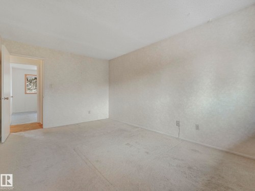 185 Hearthstone, Edmonton, AB - Indoor Photo Showing Other Room