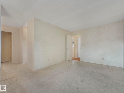 185 Hearthstone, Edmonton, AB - Indoor Photo Showing Other Room