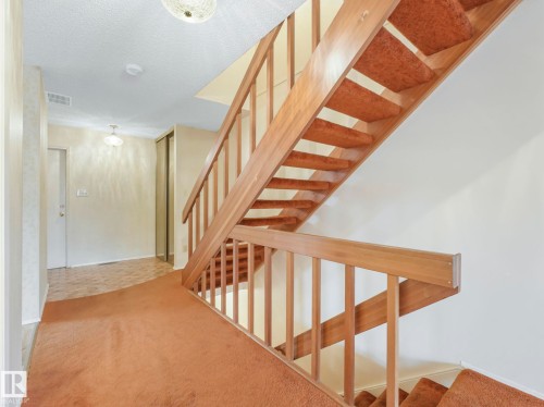 185 Hearthstone, Edmonton, AB - Indoor Photo Showing Other Room