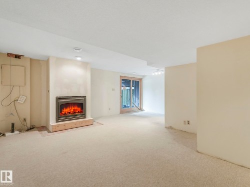 185 Hearthstone, Edmonton, AB - Indoor With Fireplace