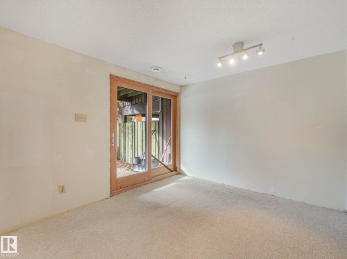 185 Hearthstone, Edmonton, AB - Indoor Photo Showing Other Room