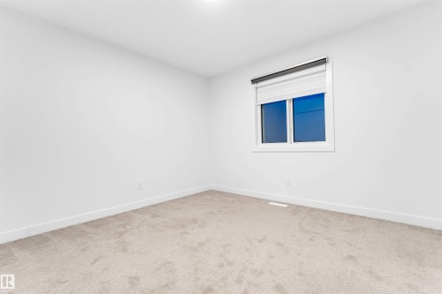 19135 22 Avenue, Edmonton, AB - Indoor Photo Showing Other Room