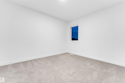 19135 22 Avenue, Edmonton, AB - Indoor Photo Showing Other Room