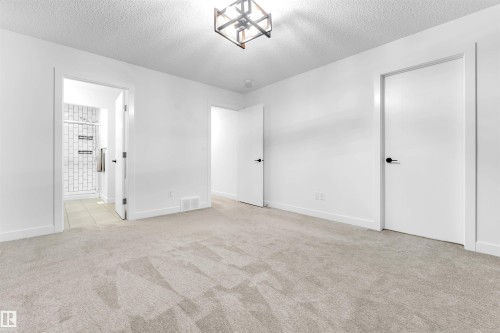 19135 22 Avenue, Edmonton, AB - Indoor Photo Showing Other Room
