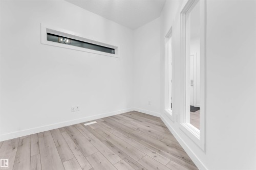19135 22 Avenue, Edmonton, AB - Indoor Photo Showing Other Room