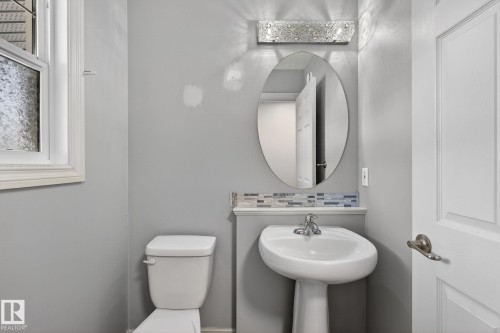 95 Hartwick Loop, Spruce Grove, AB - Indoor Photo Showing Bathroom