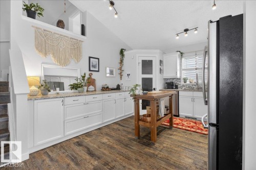 1618 Tompkins Wynd, Edmonton, AB - Indoor