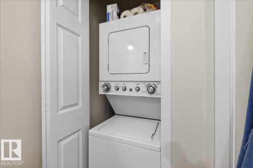 1618 Tompkins Wynd, Edmonton, AB - Indoor Photo Showing Laundry Room