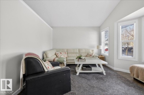 1618 Tompkins Wynd, Edmonton, AB - Indoor Photo Showing Living Room