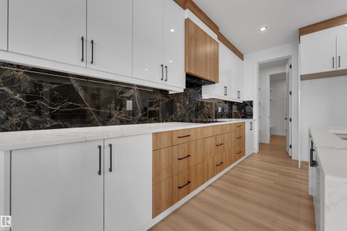 144 Edgewater Circle, Leduc, AB - Indoor Photo Showing Kitchen