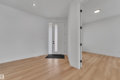 144 Edgewater Circle, Leduc, AB - Indoor Photo Showing Other Room