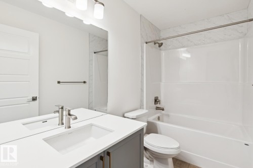 19131 20 Avenue, Edmonton, AB - Indoor Photo Showing Bathroom