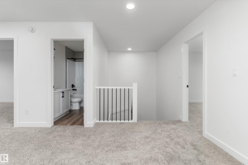 19131 20 Avenue, Edmonton, AB - Indoor Photo Showing Other Room