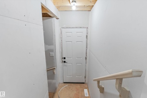 19131 20 Avenue, Edmonton, AB - Indoor Photo Showing Other Room