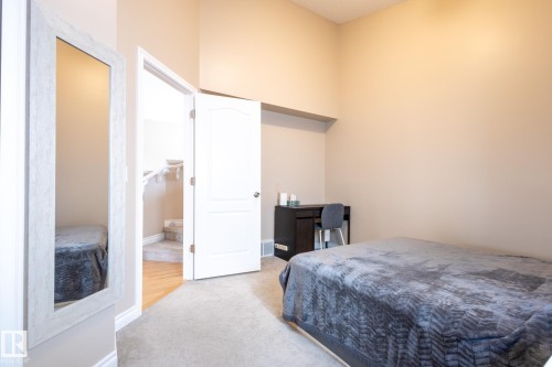 8390 Shaske Crescent, Edmonton, AB - Indoor Photo Showing Bedroom