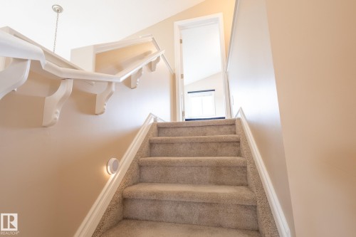 8390 Shaske Crescent, Edmonton, AB - Indoor Photo Showing Other Room
