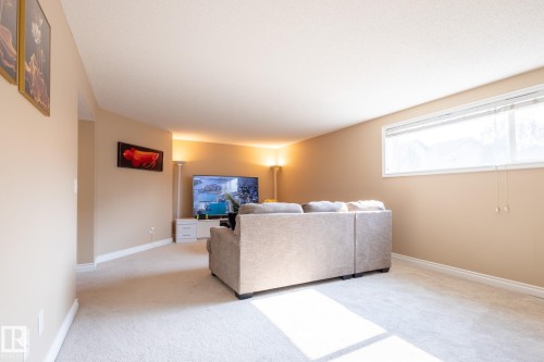 8390 Shaske Crescent, Edmonton, AB - Indoor