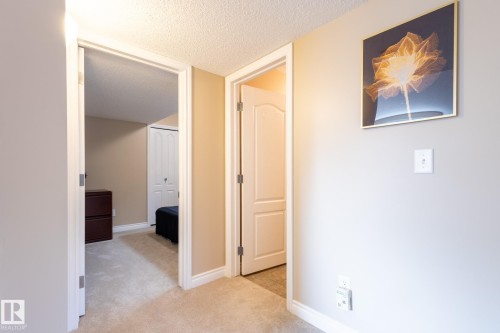 8390 Shaske Crescent, Edmonton, AB - Indoor Photo Showing Other Room