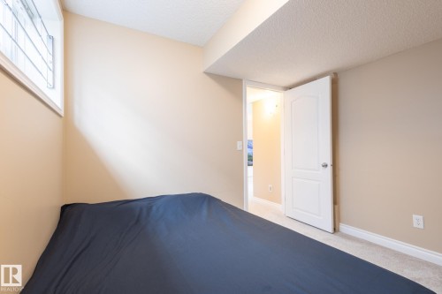 8390 Shaske Crescent, Edmonton, AB - Indoor Photo Showing Other Room