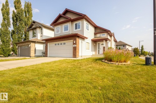 8390 Shaske Crescent, Edmonton, AB - Outdoor With Facade