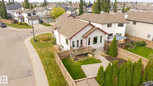 8390 Shaske Crescent, Edmonton, AB - Outdoor