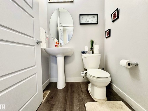 14 Hickory Road, Fort Saskatchewan, AB - Indoor Photo Showing Bathroom