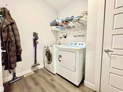 14 Hickory Road, Fort Saskatchewan, AB - Indoor Photo Showing Laundry Room