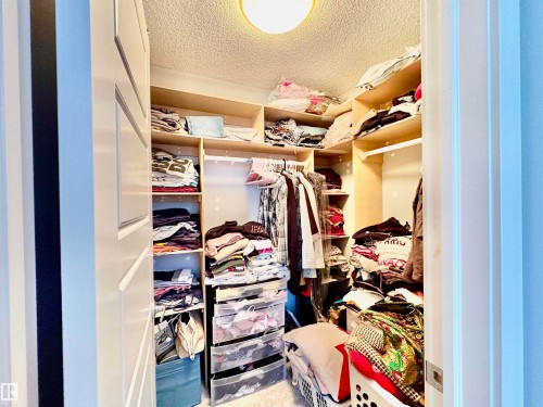 14 Hickory Road, Fort Saskatchewan, AB - Indoor With Storage