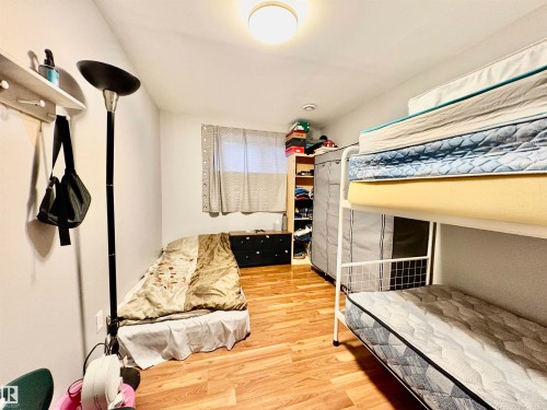 14 Hickory Road, Fort Saskatchewan, AB - Indoor Photo Showing Bedroom