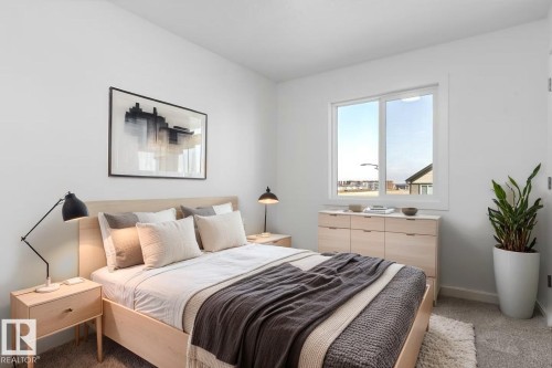 1060 14 Avenue, Edmonton, AB - Indoor Photo Showing Bedroom