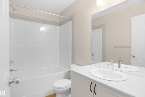 540 176 Avenue, Edmonton, AB - Indoor Photo Showing Bathroom
