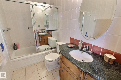 230 Chateau Place, Edmonton, AB - Indoor Photo Showing Bathroom