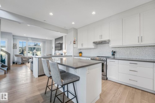 173 Hays Ridge Boulevard, Edmonton, AB - Indoor Photo Showing Other Room